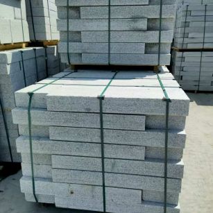 益阳 芙蓉白花岗岩路沿石、平石尺寸标准，色泽均匀