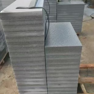 益阳 芝麻灰火烧面300*600*50地铺石材