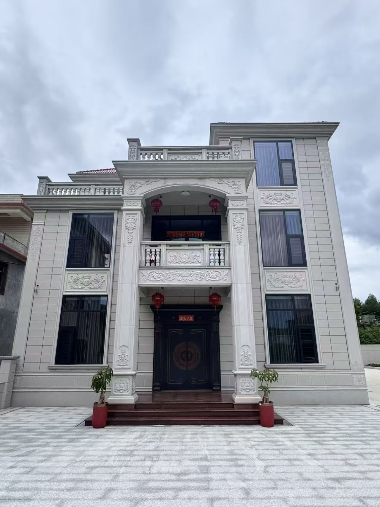 益阳 芝麻白石材别墅干挂案例展示