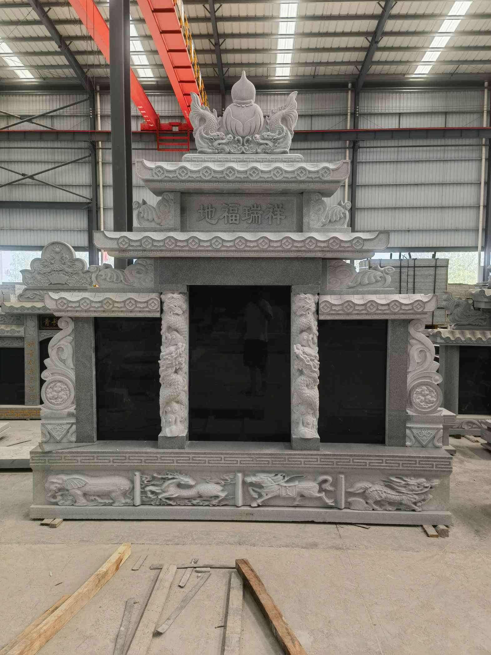 益阳 芝麻灰高档墓碑、土墓，一套也支持定做