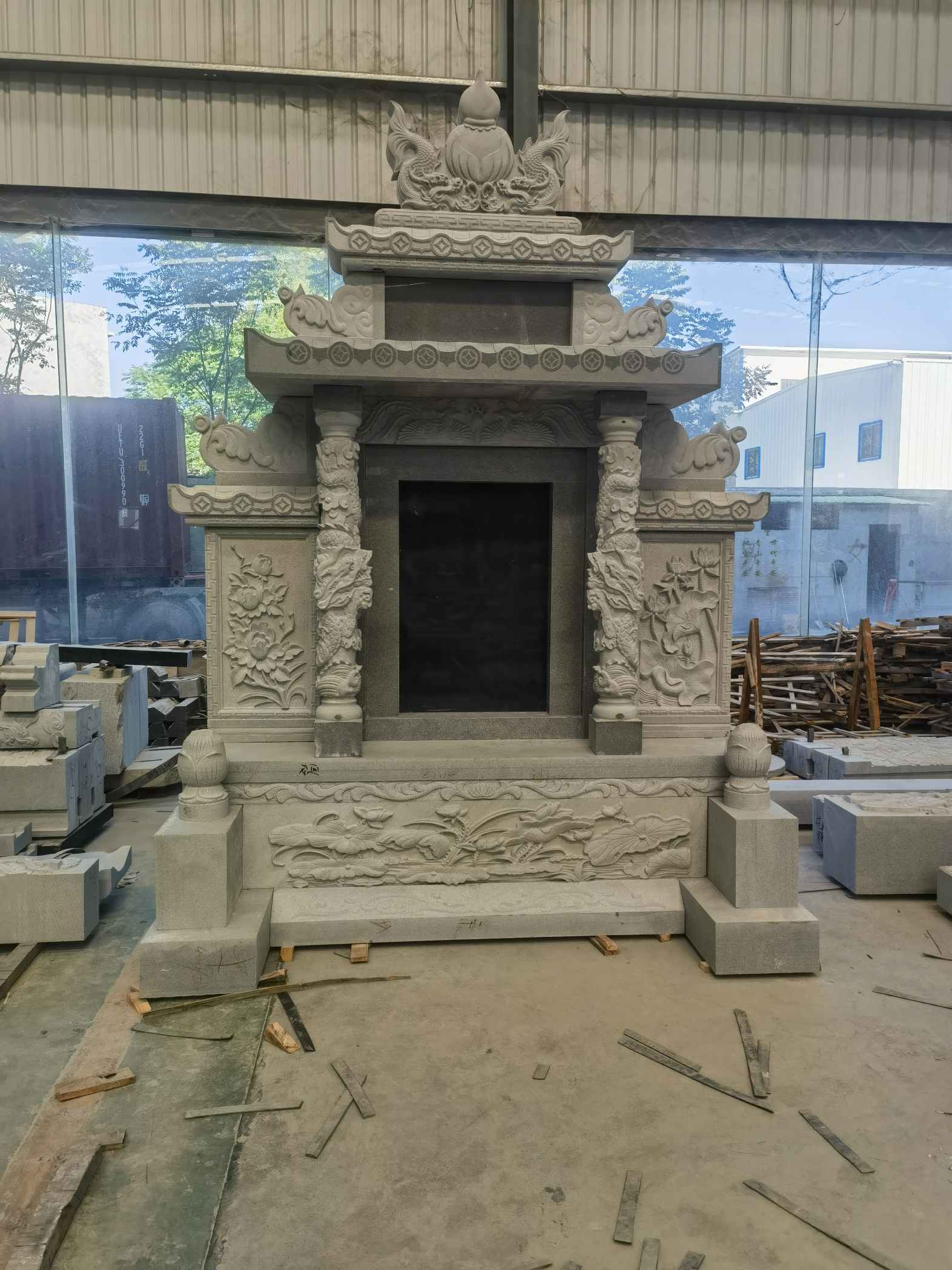 益阳 芝麻灰高档墓碑、土墓，一套也支持定做