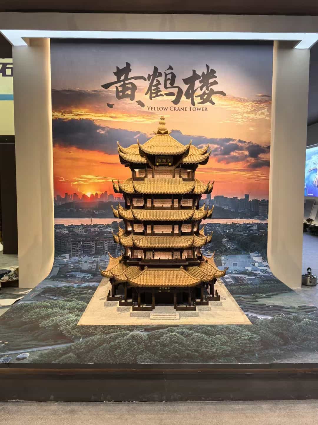 益阳仿古石文创作品-黄鹤楼