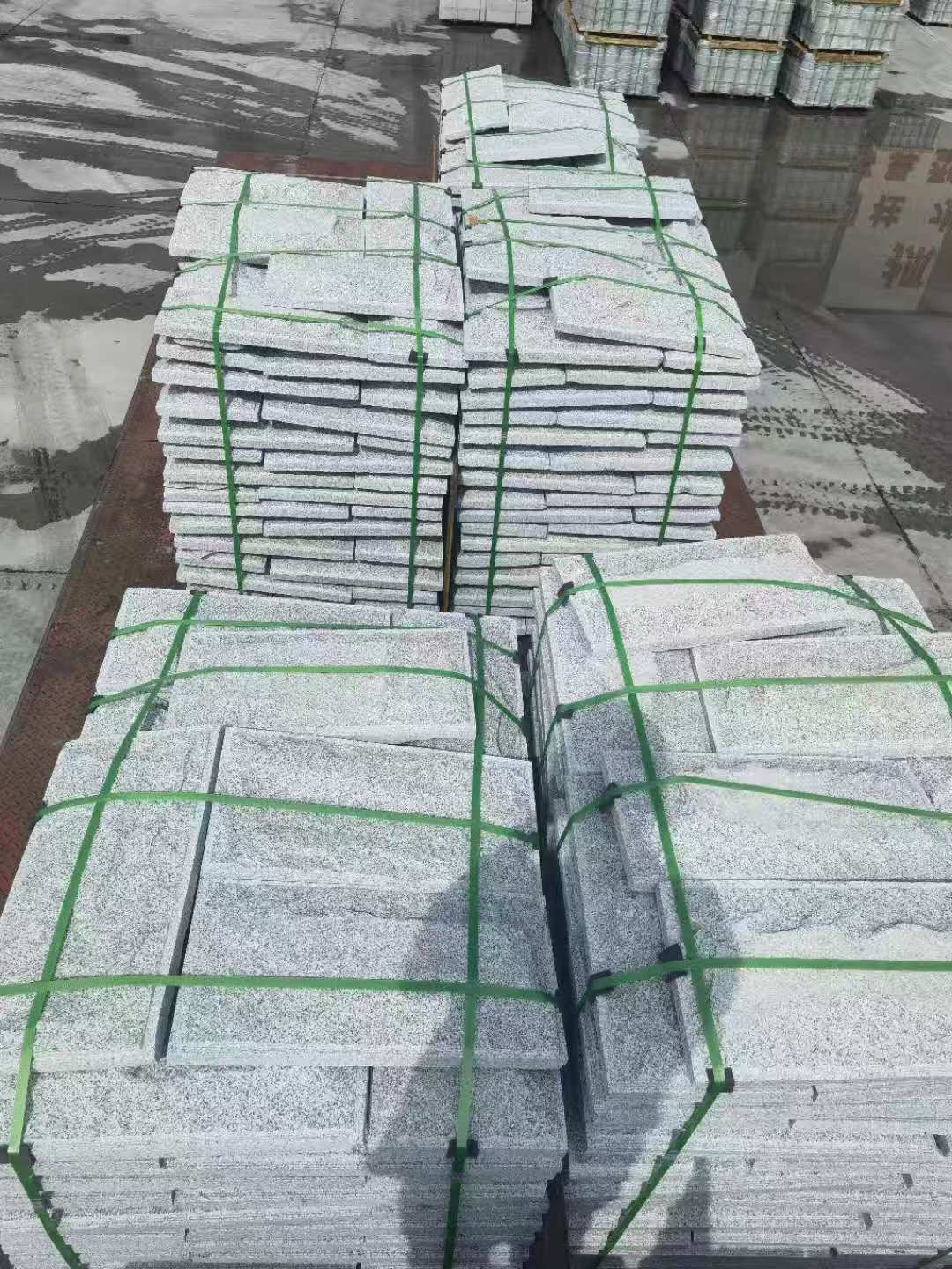 益阳 芝麻白蘑菇石装车出货