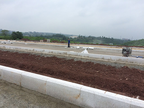 益阳花岗岩路沿石在市政道路上的应用