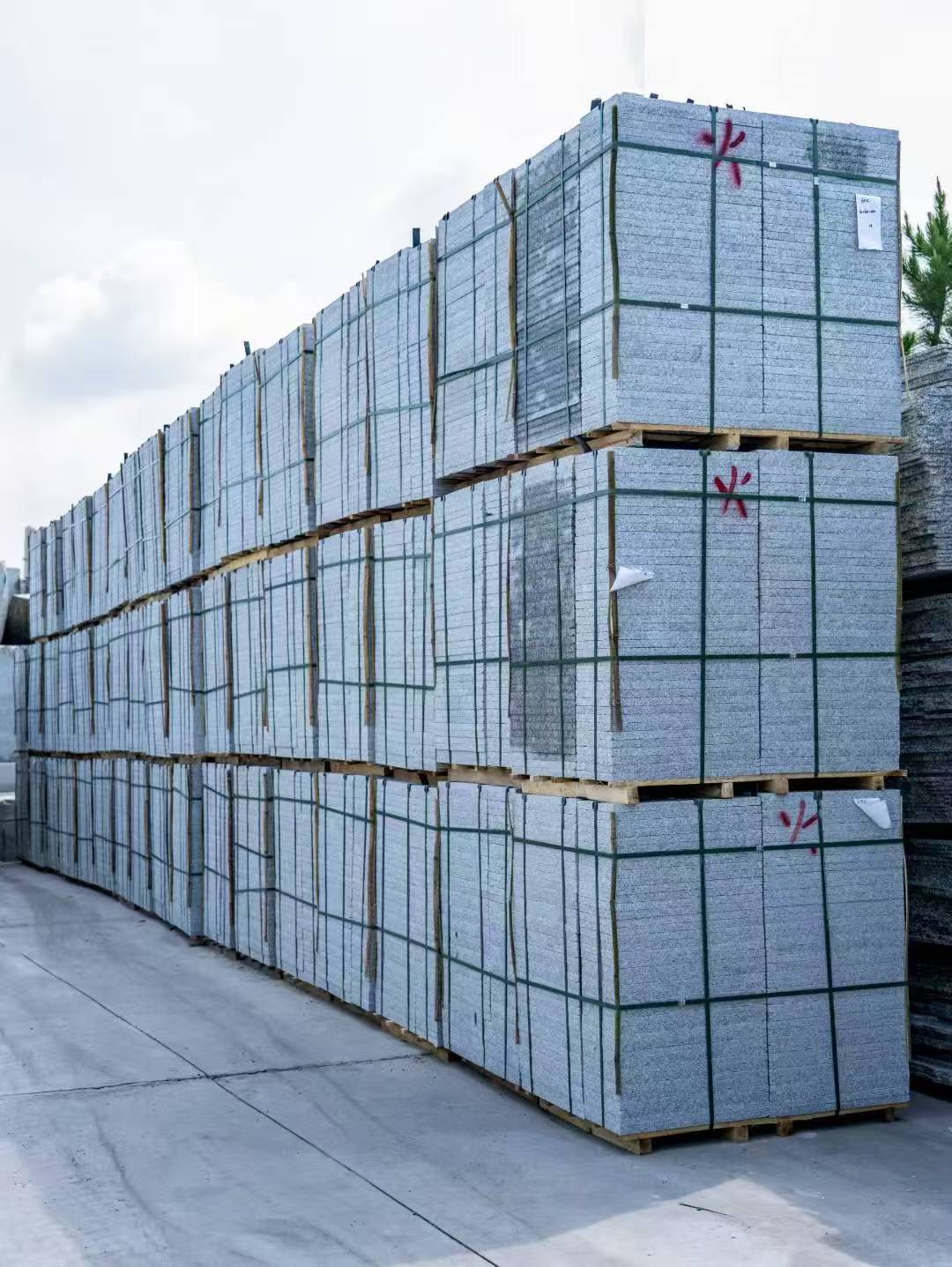 益阳 芙蓉白3公分火烧地铺成品300*600