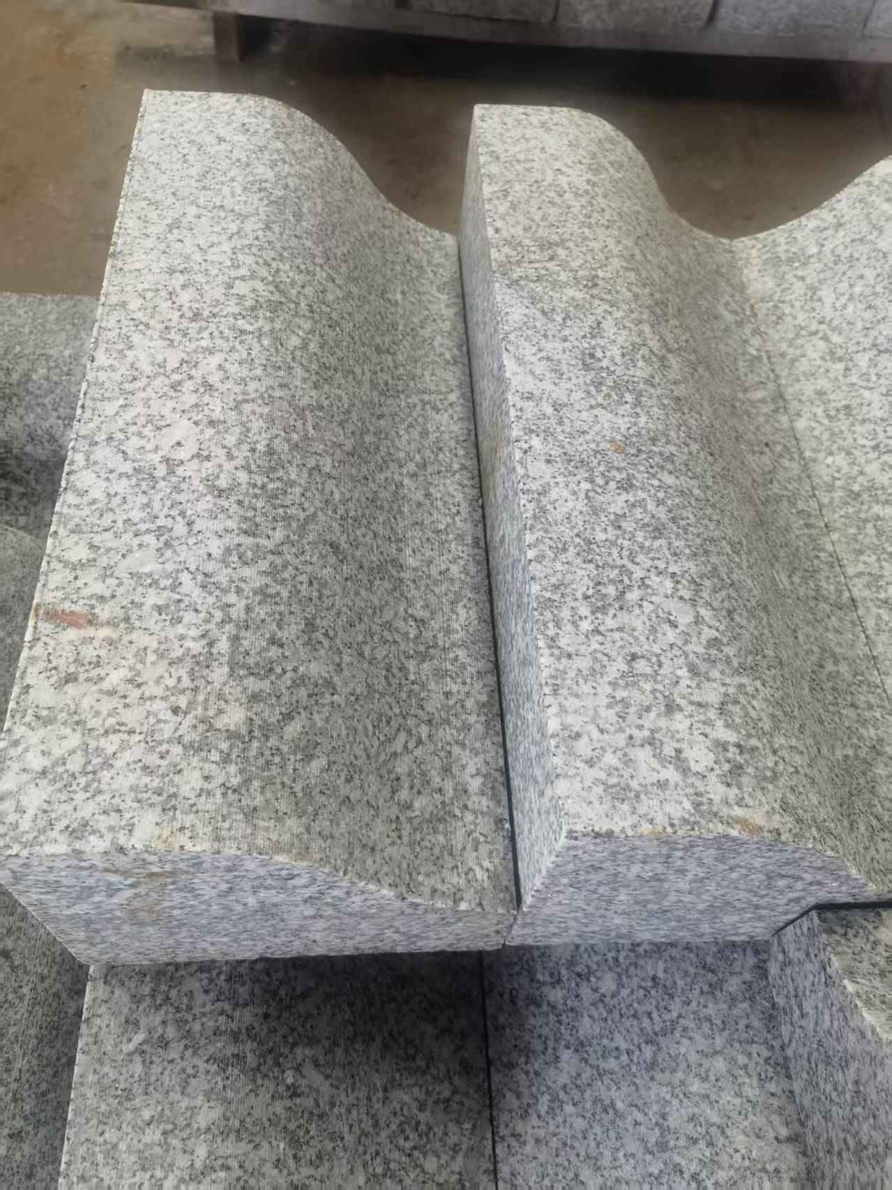 益阳芙蓉白S型拉丝面路沿石